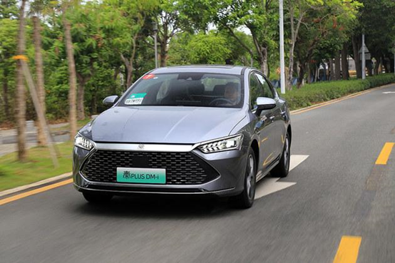 比亞迪又一(yī / yì ／yí)爆款車型，2天訂單破5萬，僅15.58萬就(jiù)有百萬檔次